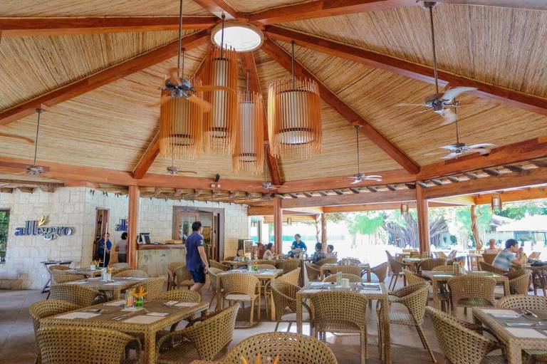 Maribago Bluewater Beach Resort
