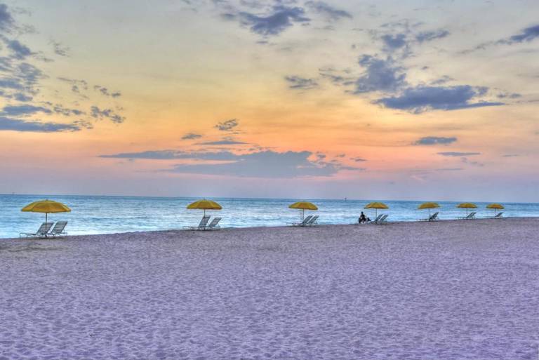 Sunset Vistas Beachfront Suites 