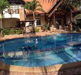 Dumaguete Springs Beach Resort  в Дауине