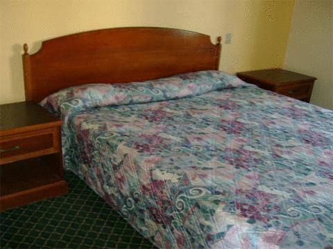 Scottish Inn and Suites Corona  3* США, Корона