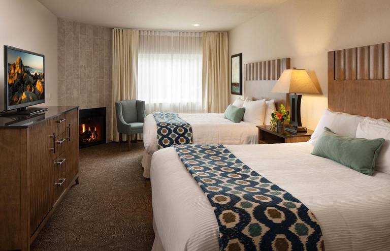 Cambria Landing Inn and Suites 