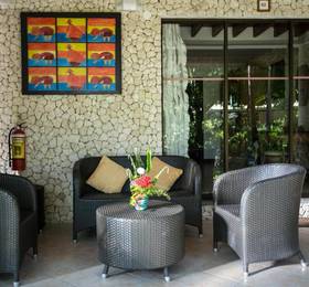 Dolphin House Resort Moalboal  в Моалбоале