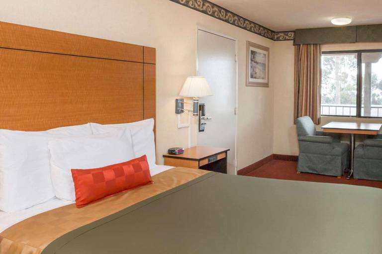 San Clemente Beach Travelodge 