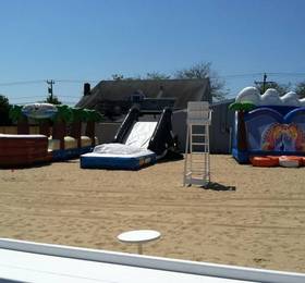 Inflatable Park Family Resort  в Уэст-Ярмуте