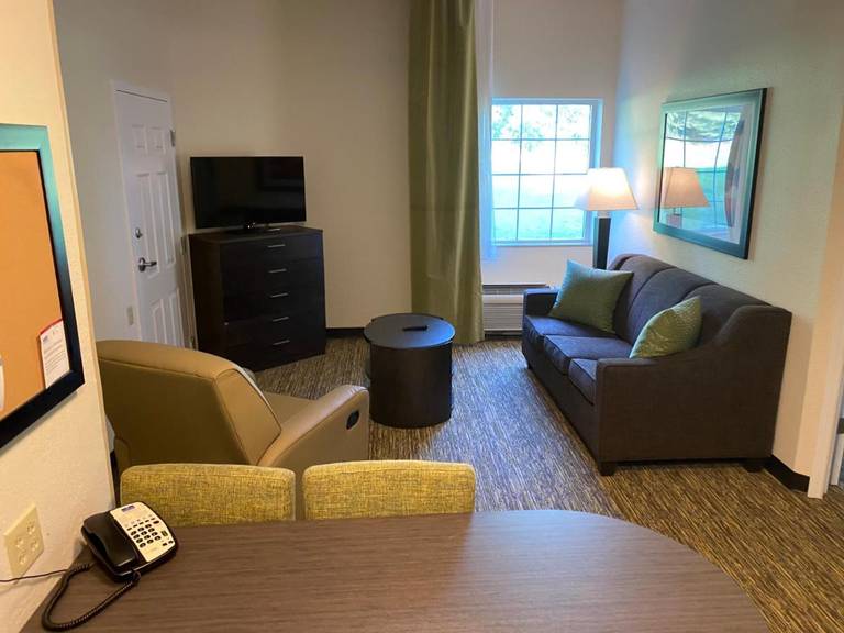 Candlewood Suites Hattiesburg 