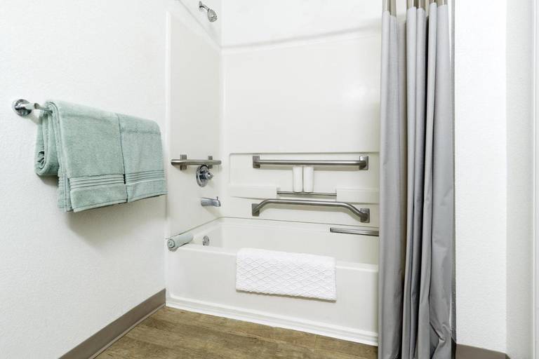 Home-Towne Suites Clarksville 