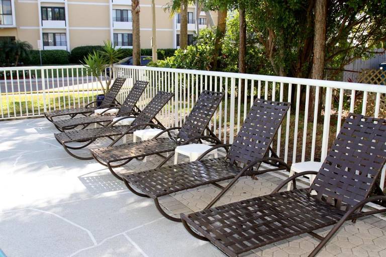 Chart House Suites and Marina 