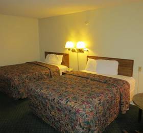 Waterfront Inn Mackinaw City  в Макино-Сити