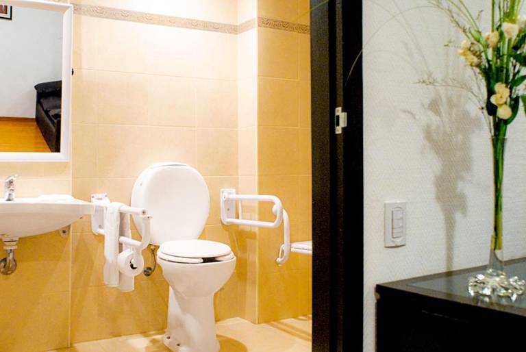 Urquiza Apart Hotel & Suites 