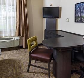 Candlewood Suites Appleton  в Аплтоне