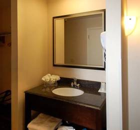 Crestview Hotel and Suites  в Маунтин-Вью