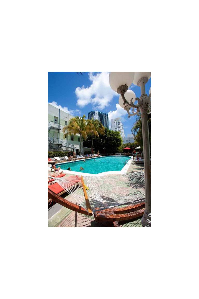 Dorchester Hotel & Suites 