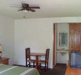 Hotel Bungalows Las Rosas  в Куэрнаваки