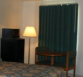 Bambi Motel - Gainesville  в Гейнсвилле