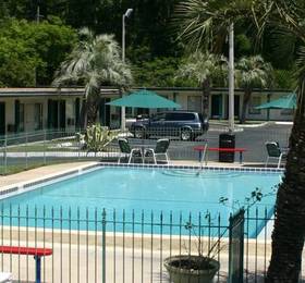 Туры в Bambi Motel - Gainesville  в США