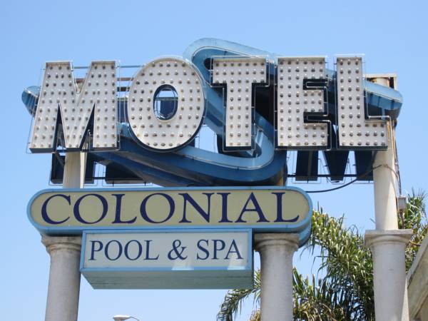 Colonial Pool & Spa Motel  2* США, Лонг Бич