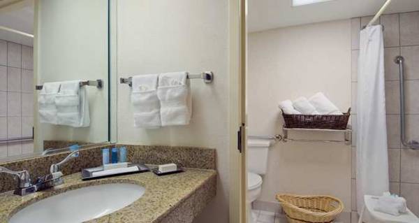 Hilton Palm Beach Airport  3* США, Уэст-Палм-Бич