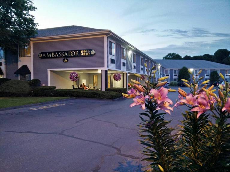 Ambassador Inn and Suites 