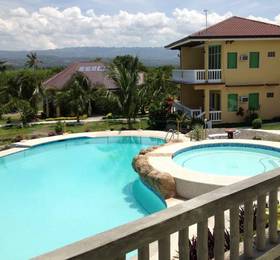 Moalboal Beach Resort  в Моалбоале
