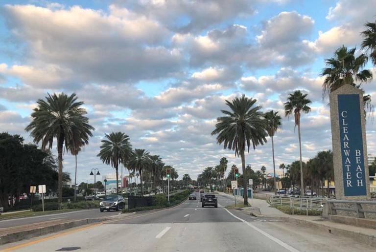 Pelican Pointe Suites 