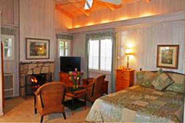 Carmel Fireplace Inn 