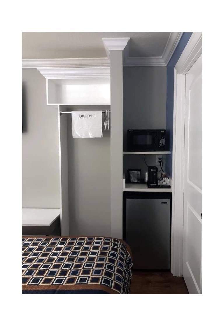 Destin Inn & Suites 