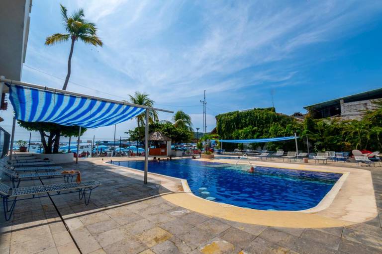 Acamar Beach Resort 