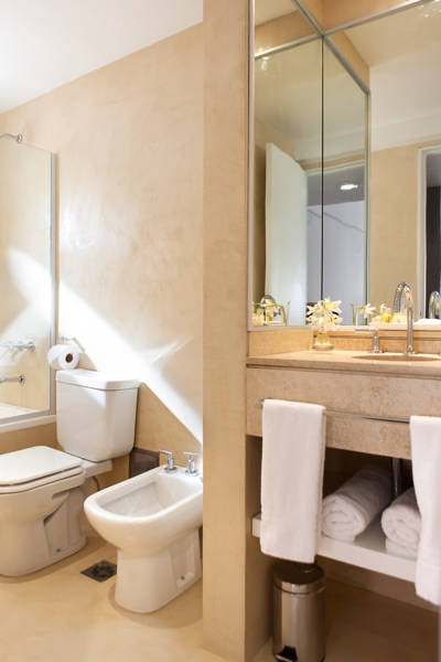 Arroyo Towers Hotel  4*