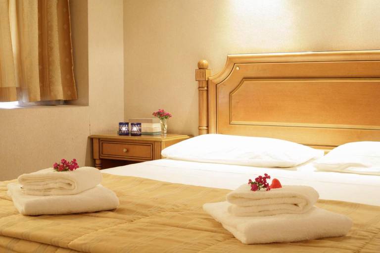 America Plaza Hotel 