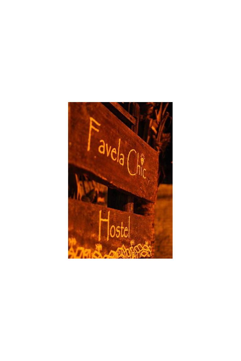 Favela Chic Hostel 