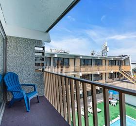 Aztec Ocean Resort  в Сисайд Хайтсе