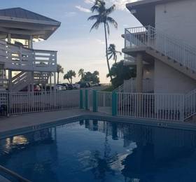 Туры в Carousel Beach Inn  в США