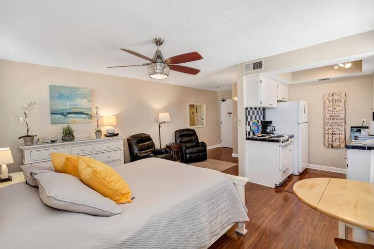 Gulf Winds Resort 