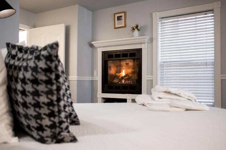 Hounds Tooth Inn 