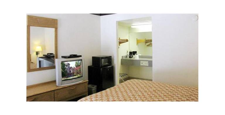 Town House Motel 