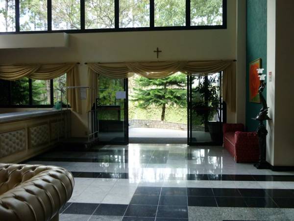 Rovi Plaza Hotel 