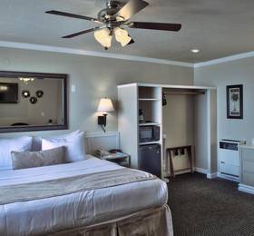 Lovers Point Inn  в Пасифик-Грове