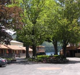 Lake Crest Inn  в Лейк-Джордже