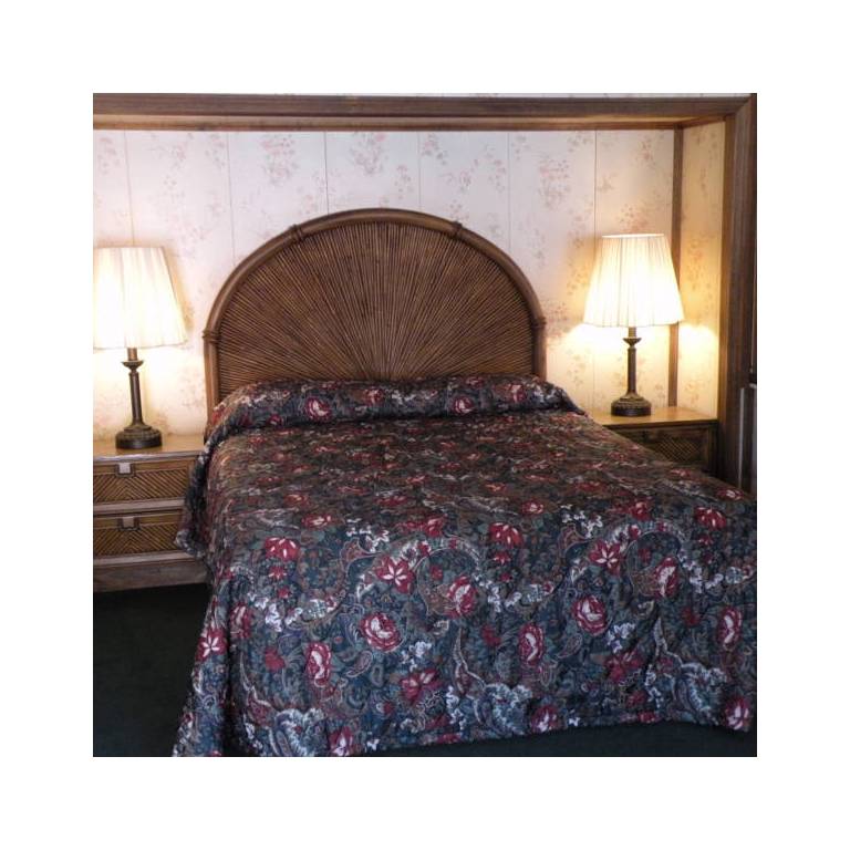 Lake Crest Inn 