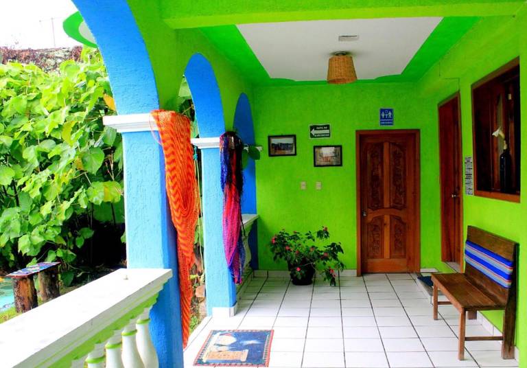 Iguana Hostel 