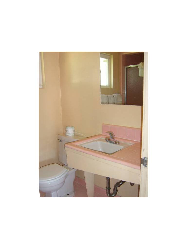 Sky Ranch Inn 