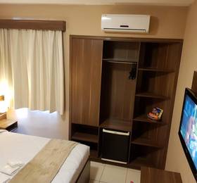 Astro Hotel  в Сан-Жозе-дус-Кампусе
