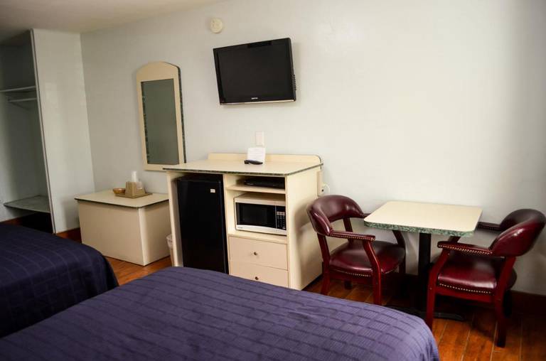 Economy Inn 