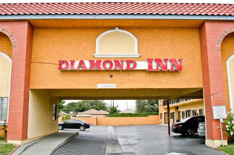 Diamond Inn 