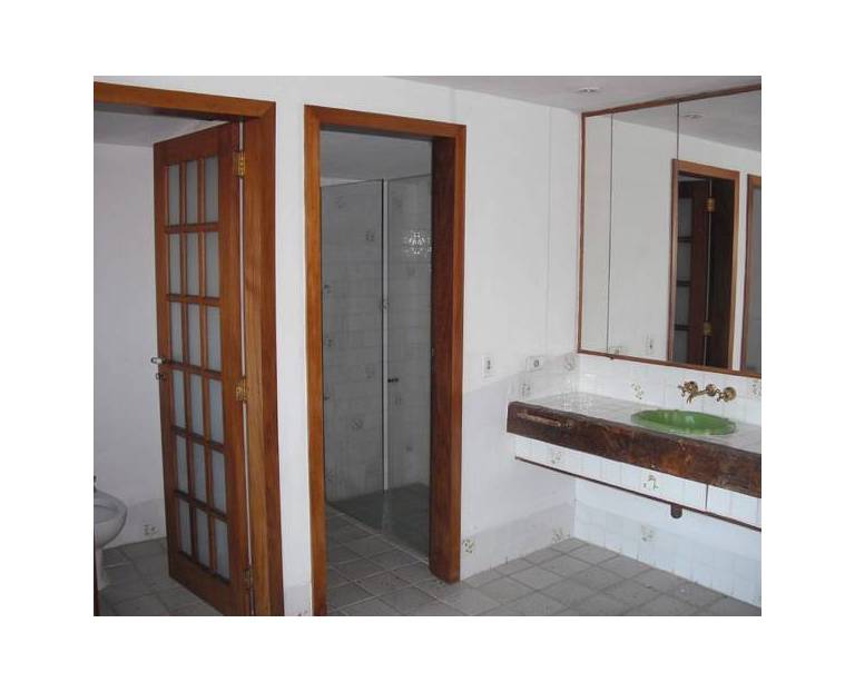B&B Suites 