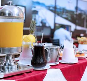 Polo Hotel  в Сан-Жозе-дус-Кампусе