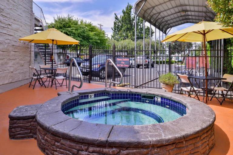 Campus Inn 