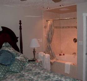 Les Diplomates B&B (Executive Guest House) в Ватерлоо