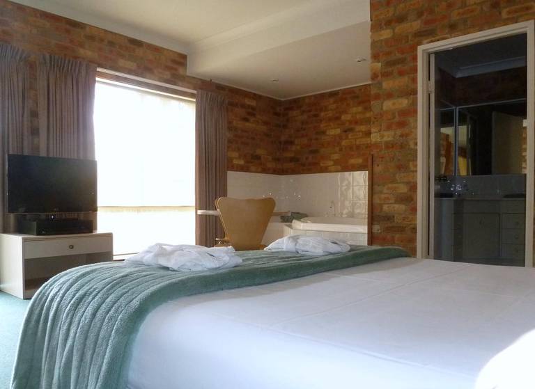 Mollymook Surfbeach Motel & Apartments