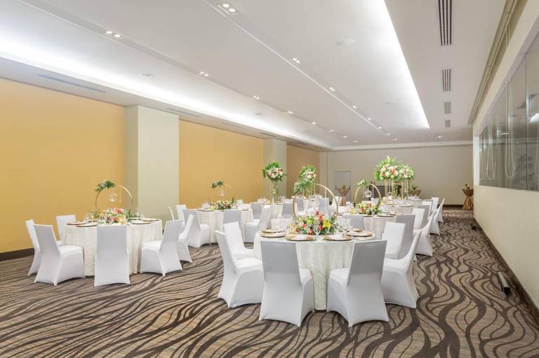 Tryp by Wyndham Panama at Albrook Mall